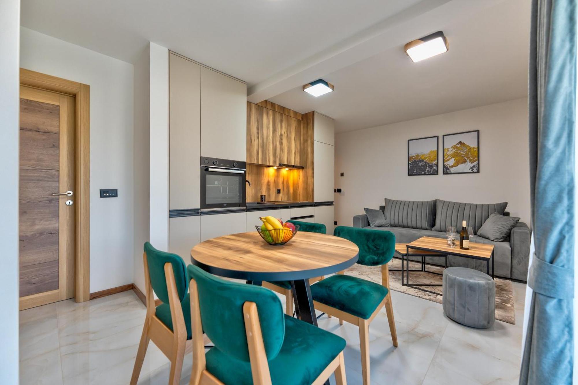 Golden Panorama & Wellness Aparthotel