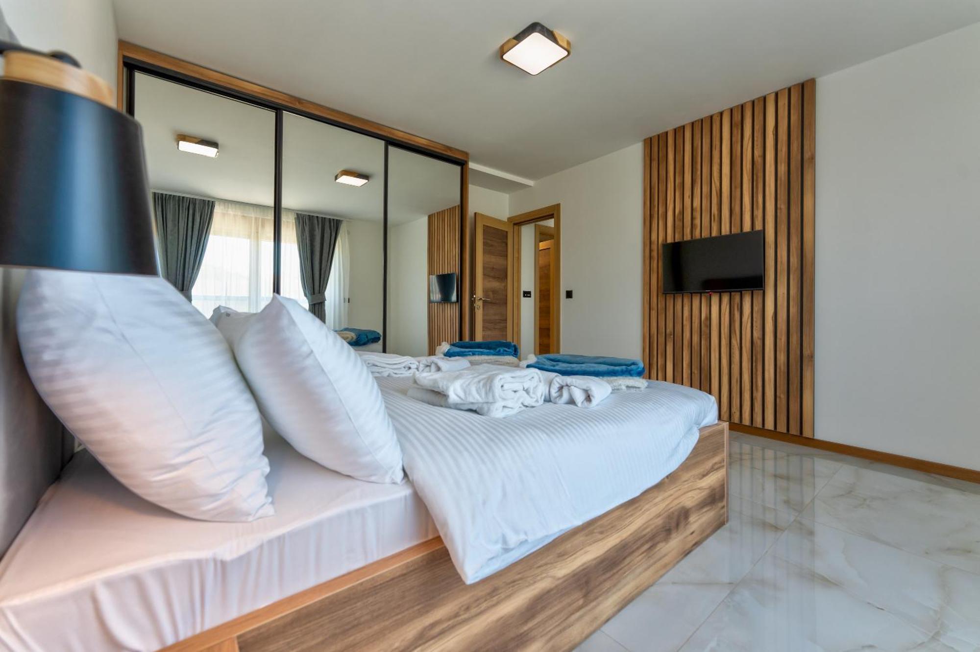 Апарт-отель Golden Panorama & Wellness *
